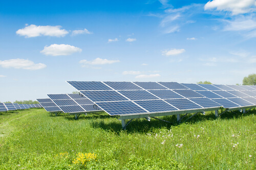 温室効果ガスを減らすため国は産業用太陽光発電を推進しているらしい
